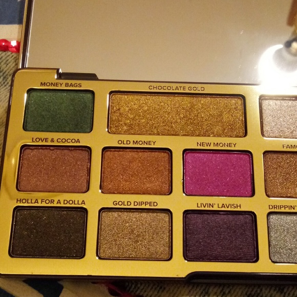 TOO FACED CHOCOLATE GOLD EYESHADOW PALETTE - Picture 4 of 7